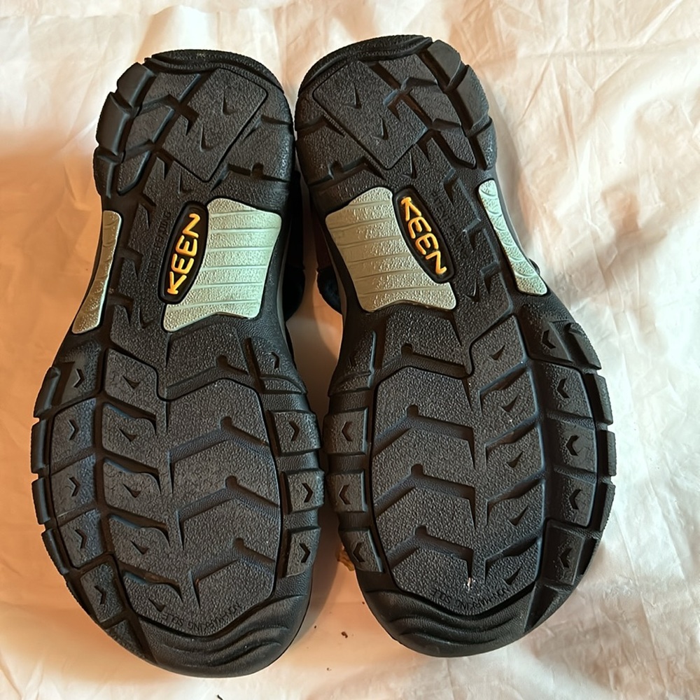 Keene Womens Size 7 Dark Blue like New Samdals - Picture 3 of 5